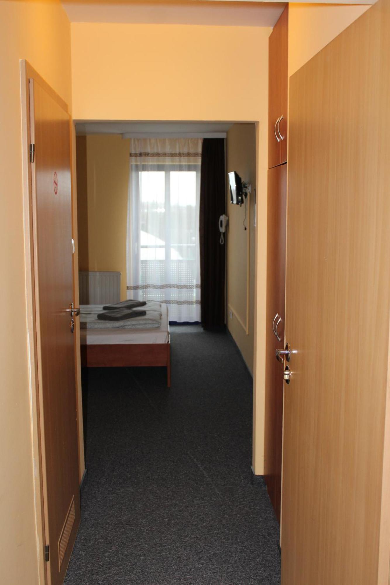 Hotel Kreator-Sport คราคูฟ ภายนอก รูปภาพ
