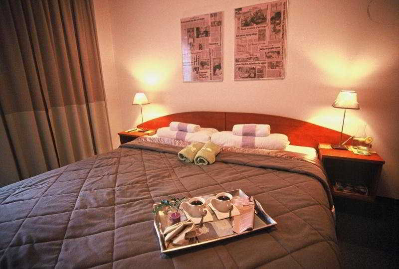 Hotel Kreator-Sport คราคูฟ ภายนอก รูปภาพ